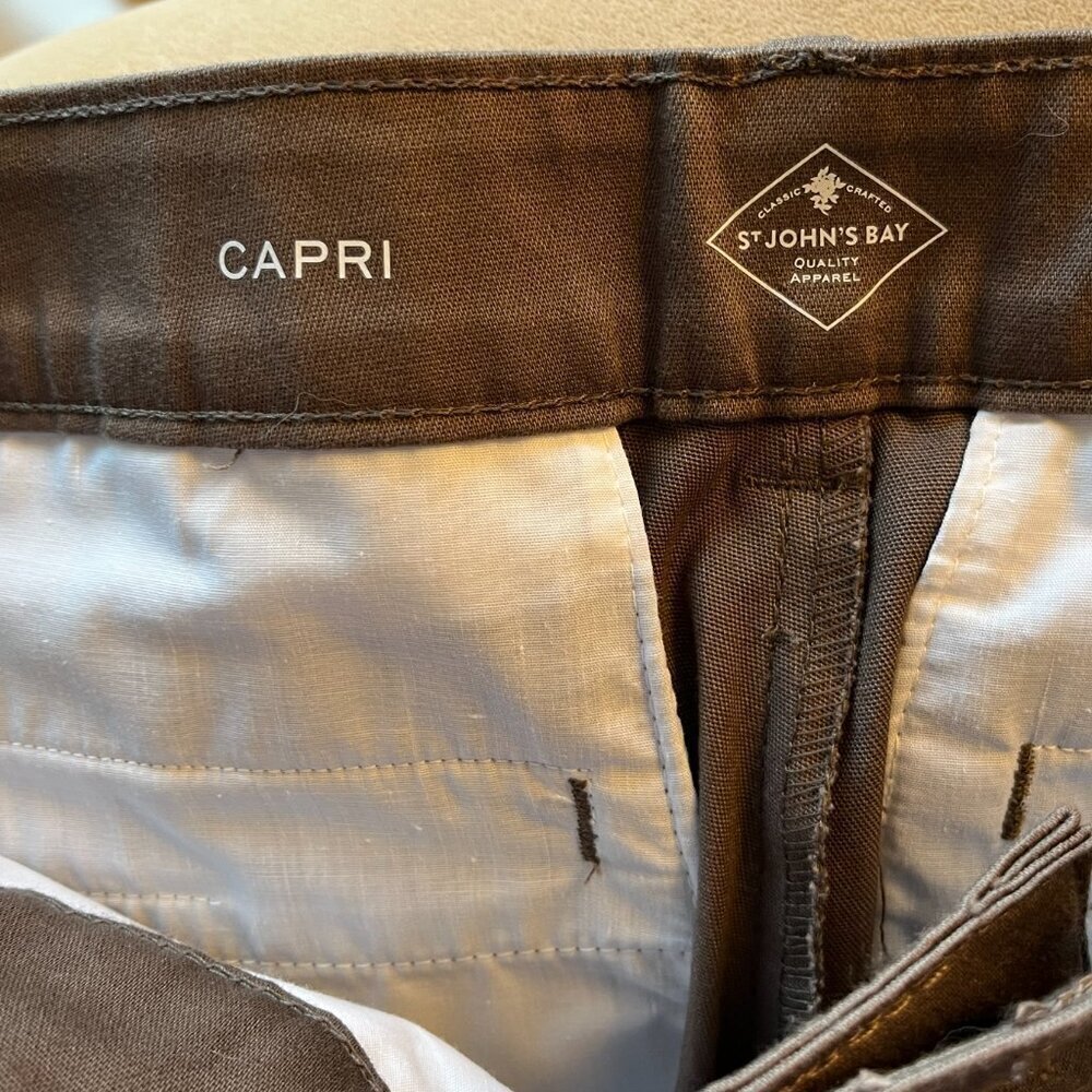 St. John's Bay Secretly Slender Mid Rise Capri Pants Cafe Brown NWT sz14 - Picture 6 of 9